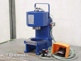 Pneumatic press Schüco 290 1245